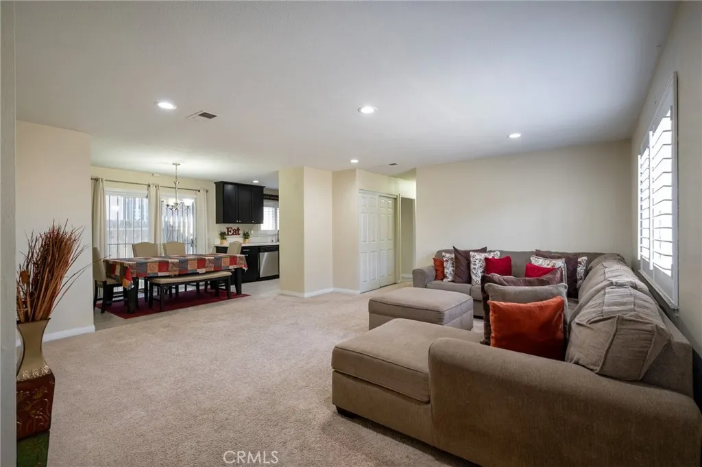 857 E 109th, Los Angeles, California 90059 home-pic-6